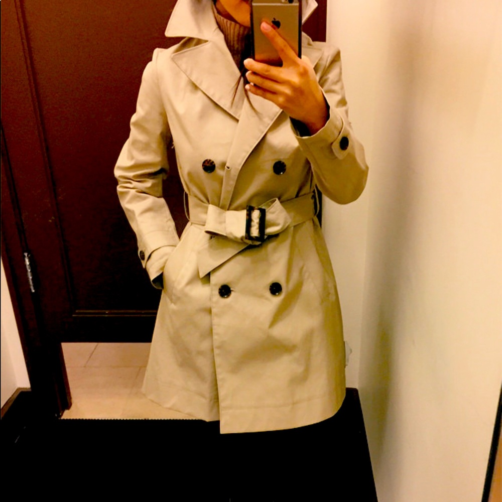 Banana republic camel trenchcoat